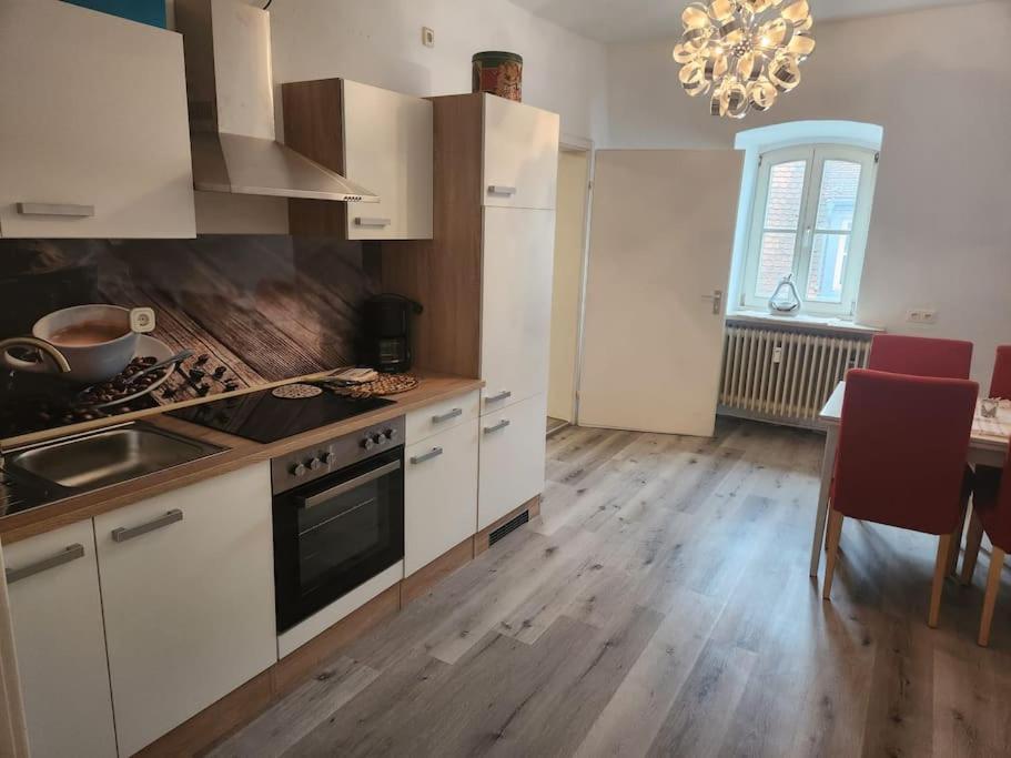 Tor Stay - Charmante 2 Zimmer Apartment Ansbach Eksteriør bilde